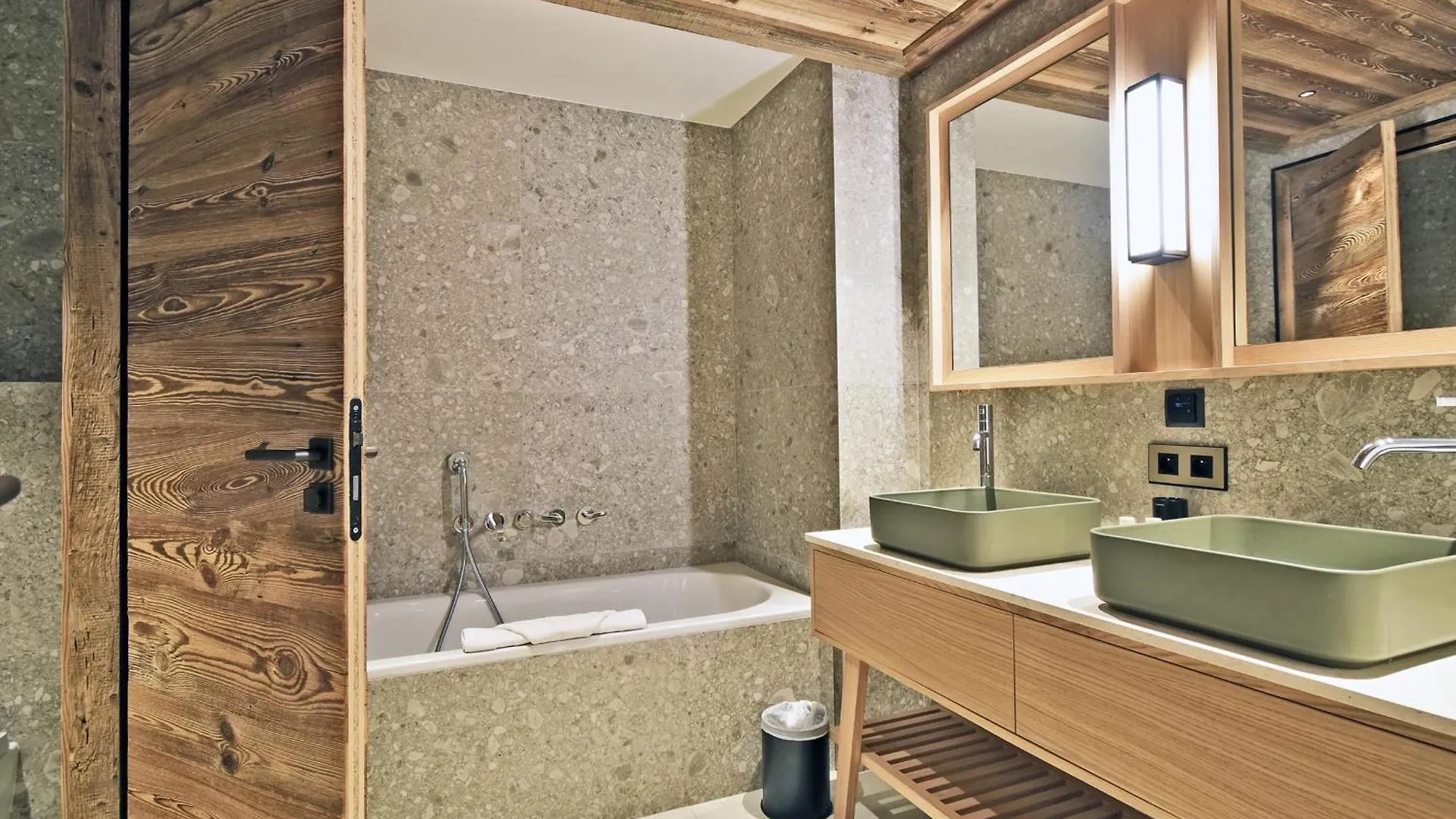 Luxueux Appartement Avec 4 Chambres Et 4 Salles De Bains A Meribel - 10 Personnes - Fr-1-613-119 Les Allues Frankrike